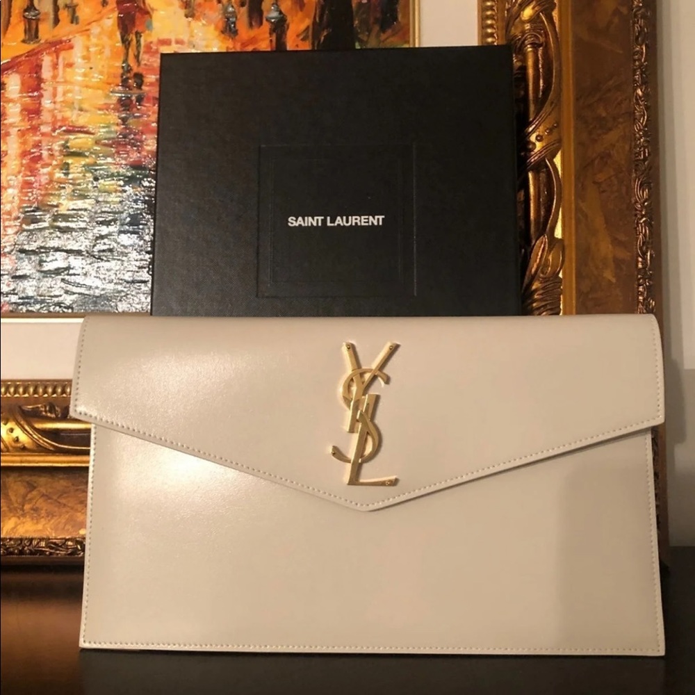 YSL UPTOWN POUCH IN SHINY SMOOTH LEATHER